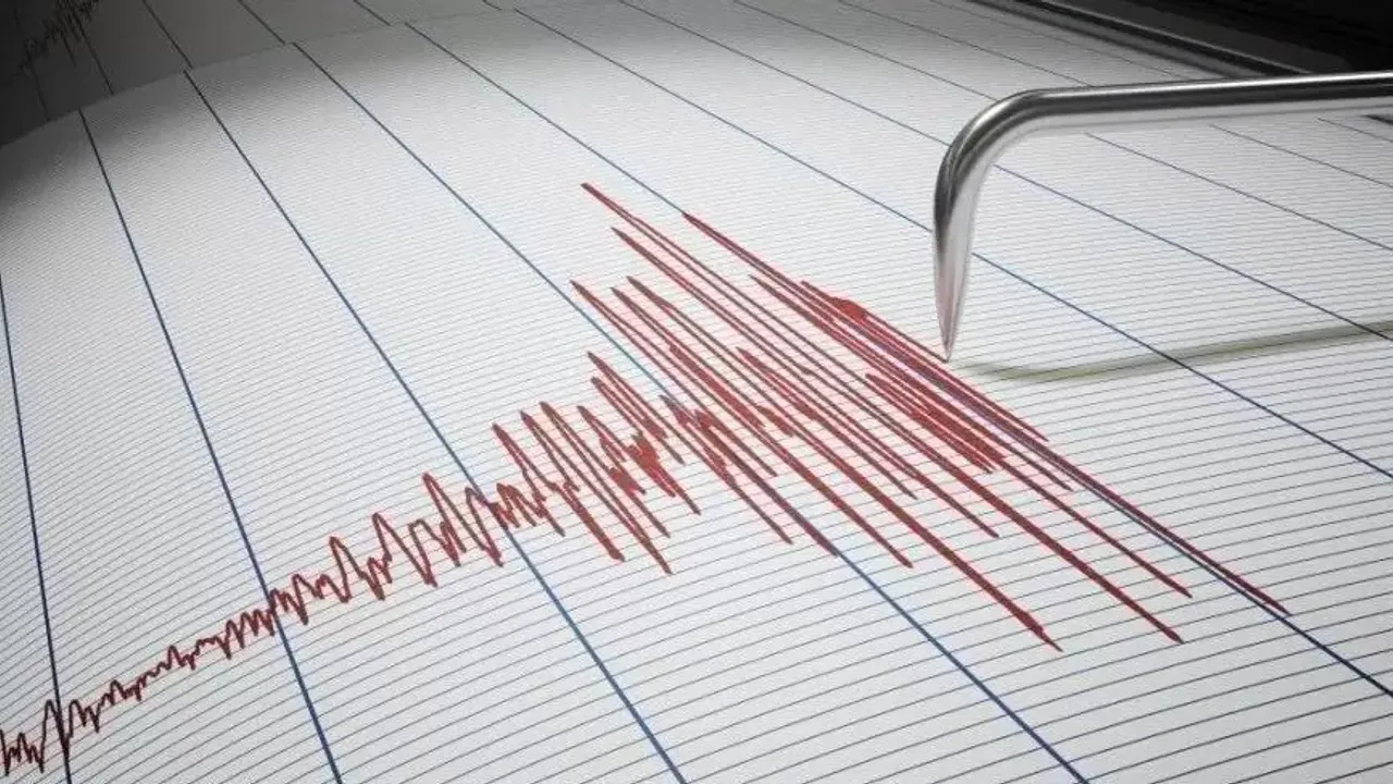 İzmir 6.6 Deprem Sonrası Uyarı! 5 Şiddetinde Artçı Depremler Devam Ediyor, Evlere Girmeyin ve SMS Kullanın